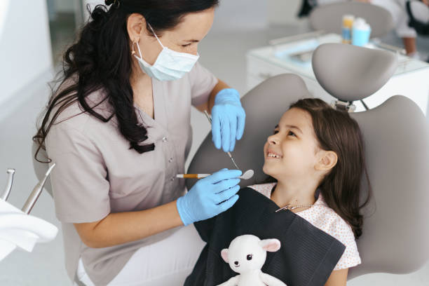 Best Holiday Emergency Dentist in Hallettsville, TX