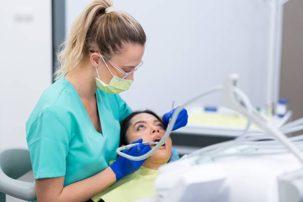 Best Broken or Cracked Tooth Emergency Dentist in Hallettsville, TX